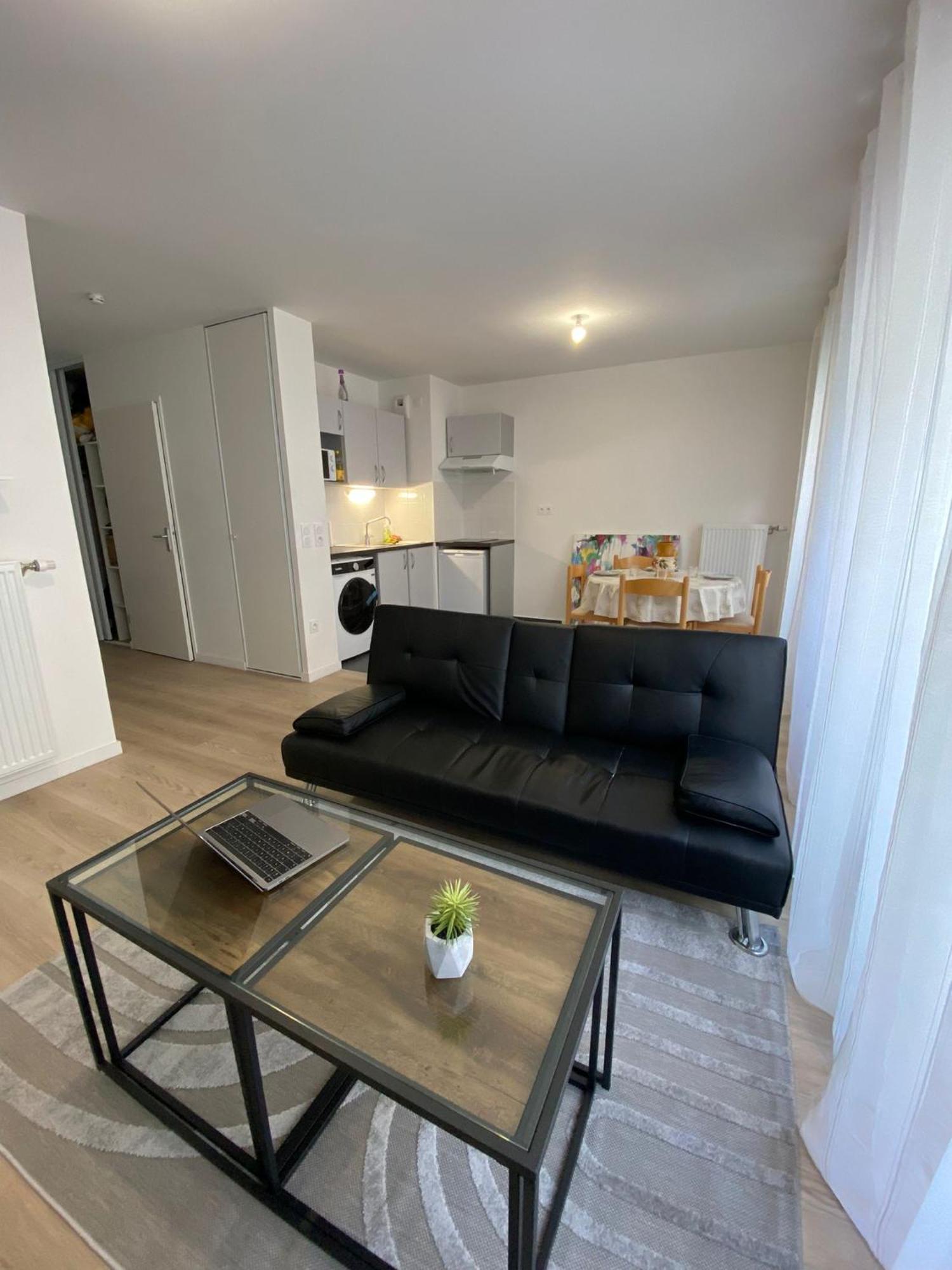 Joli Appartement F2 Bobigny Metro Proche Paris Eksteriør billede
